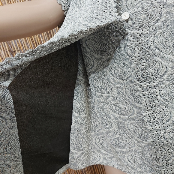 Chances R blouse size medium - Picture 3 of 11